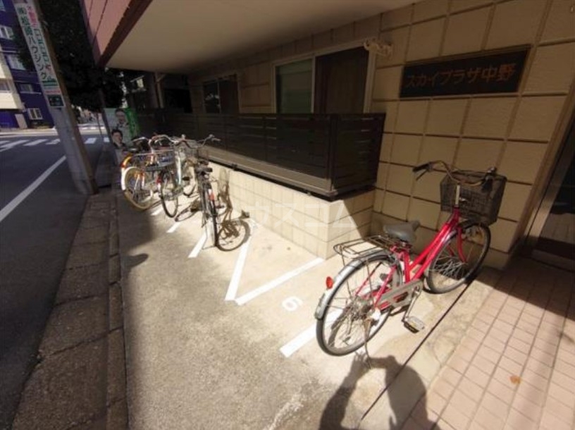 16/19 駐車場