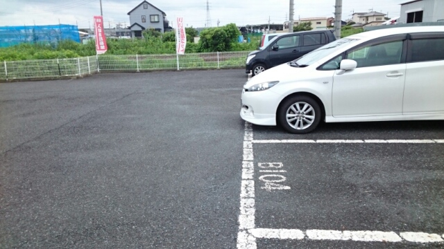13/16 駐車場