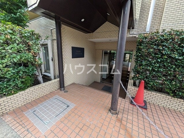 14/17 エントランス