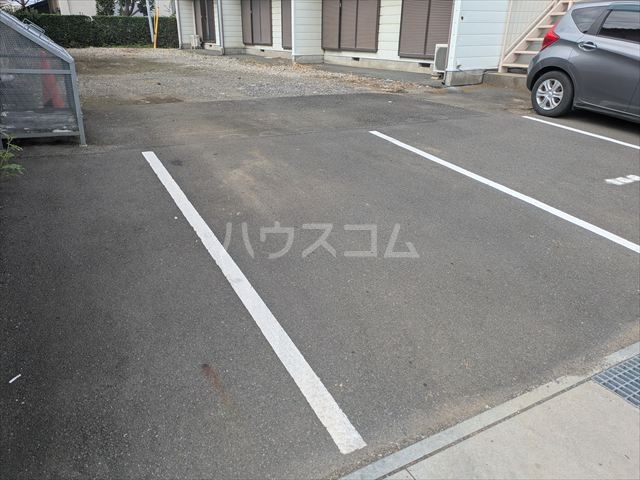 23/27 駐車場