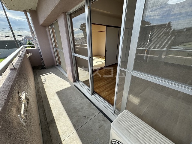 23/30 バルコニー