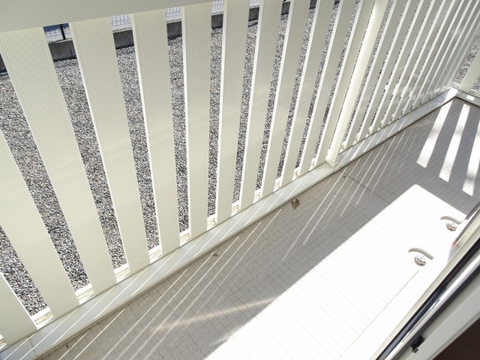 13/23 バルコニー