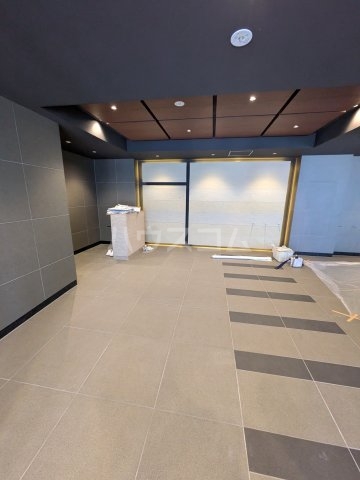 25/30 エントランス