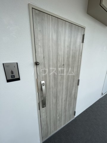 18/28 エントランス