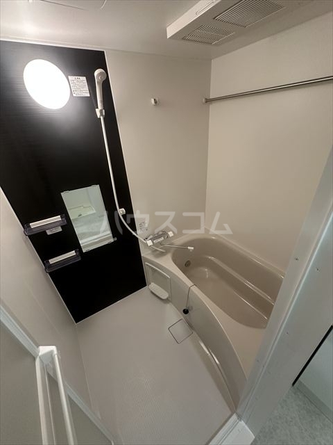 13/30 浴室