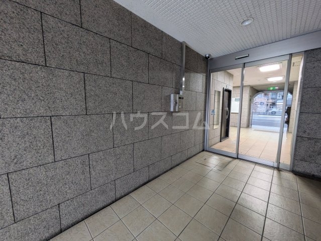 20/30 エントランス