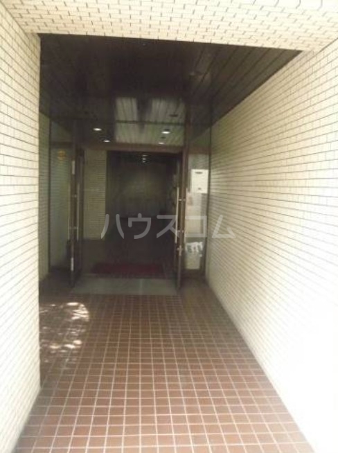 4/4 エントランス