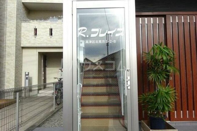 14/19 エントランス