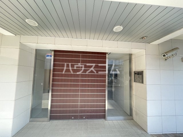 14/20 エントランス