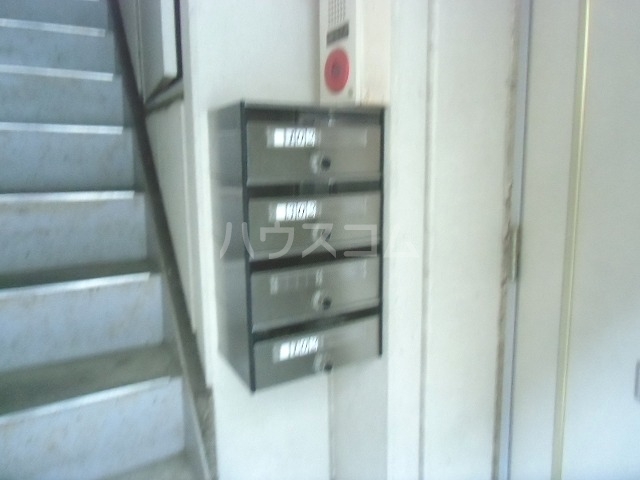 23/30 エントランス