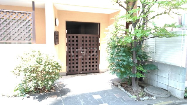 22/29 エントランス