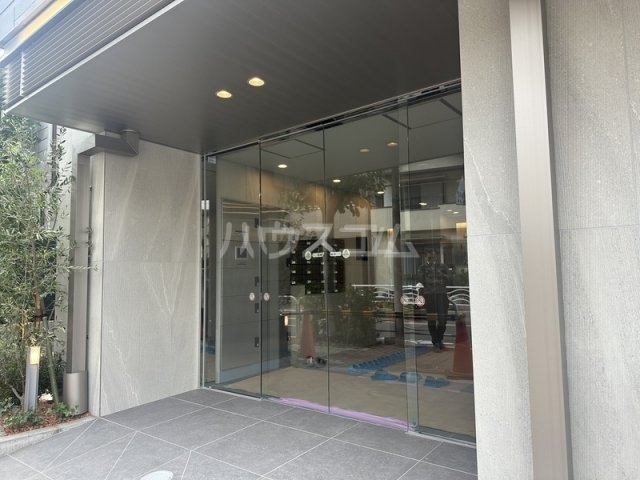 22/22 エントランス