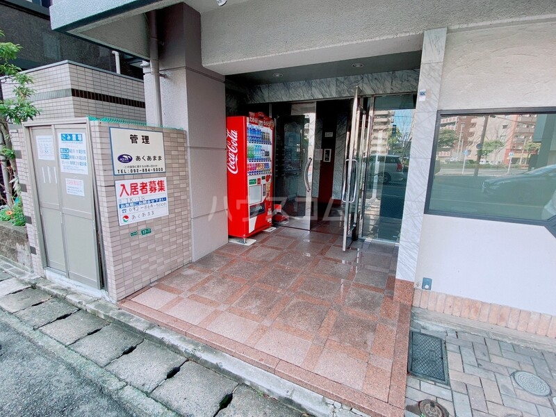 14/22 エントランス