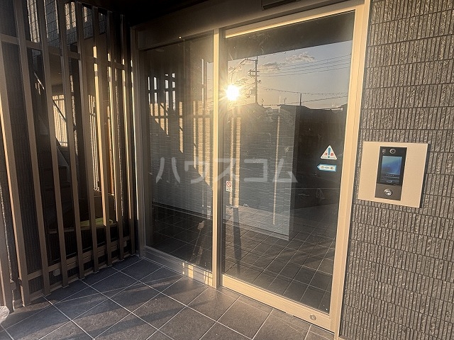 20/29 エントランス