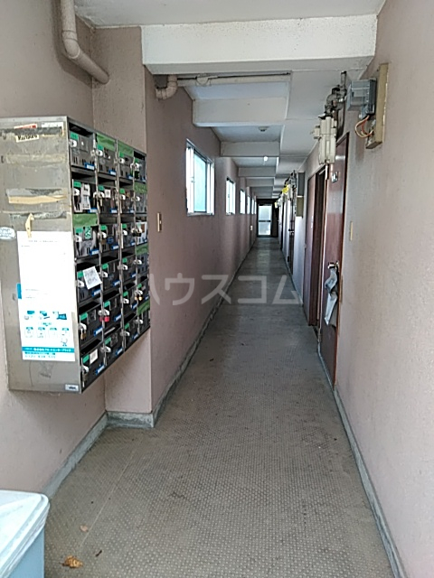 18/26 エントランス