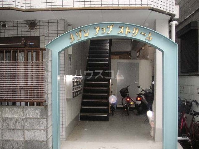 5/8 エントランス