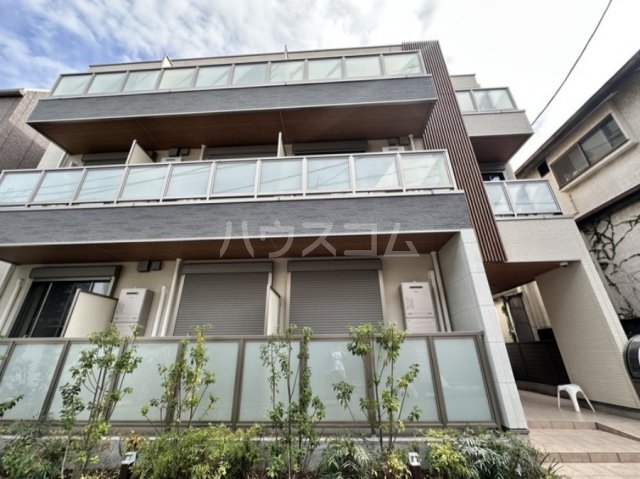 13/13 エントランス