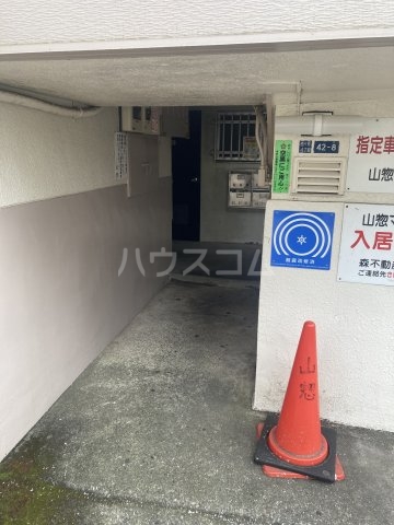 19/24 エントランス