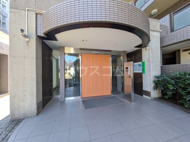 2/3 エントランス