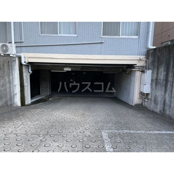 17/28 駐車場