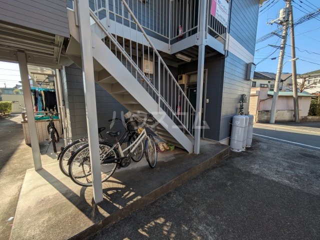 19/25 エントランス