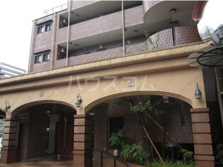 15/17 エントランス