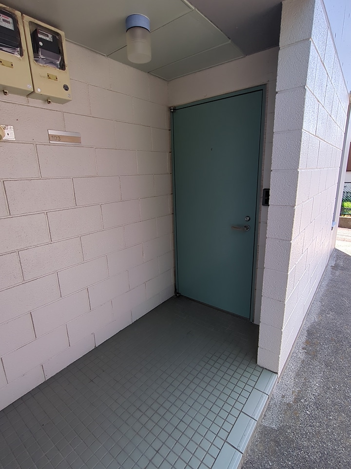 24/29 エントランス