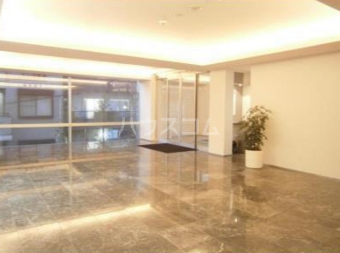 4/5 エントランス