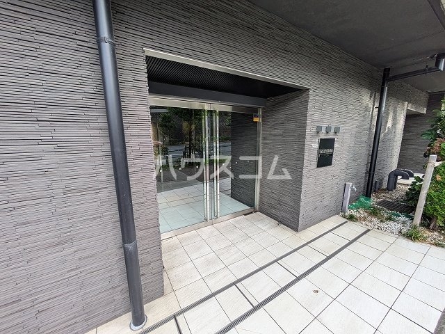 20/29 エントランス