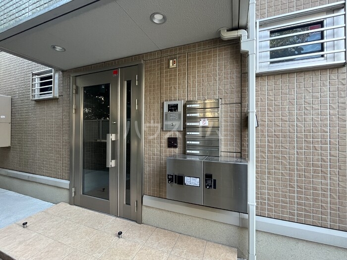 3/7 エントランス