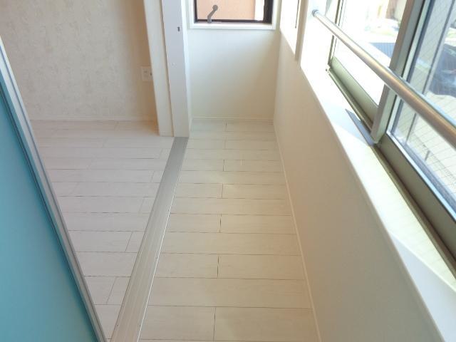 14/28 バルコニー