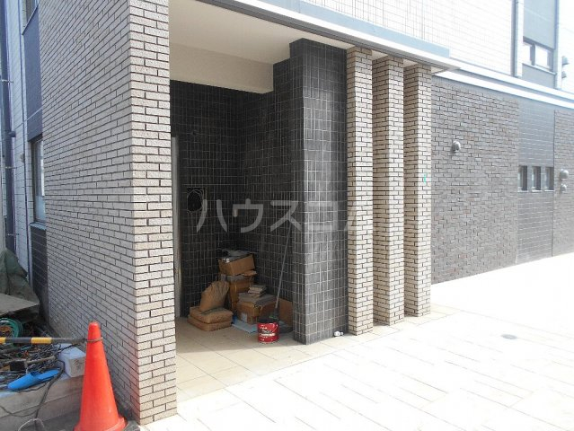 15/16 エントランス