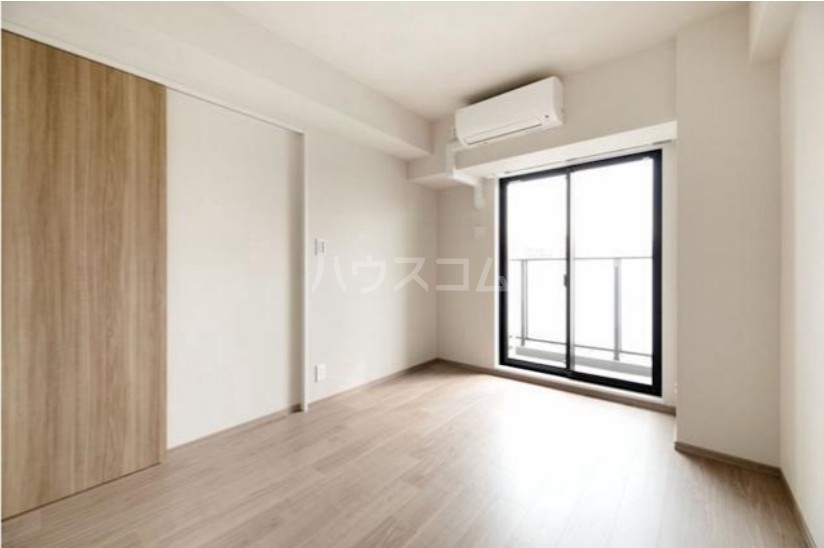 16/19 エントランス