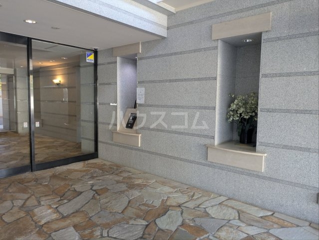 2/4 エントランス