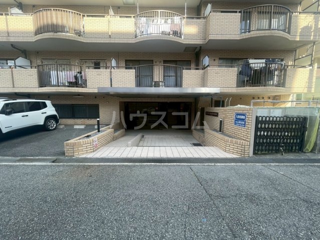 29/30 エントランス