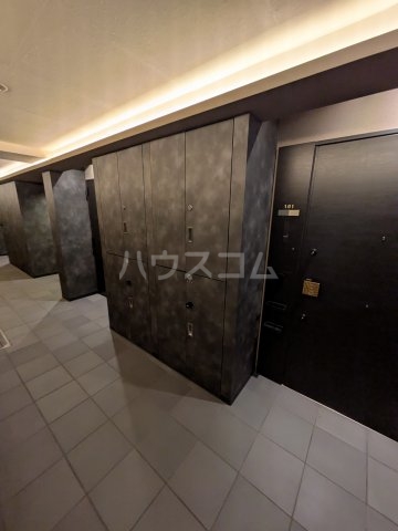 26/30 エントランス