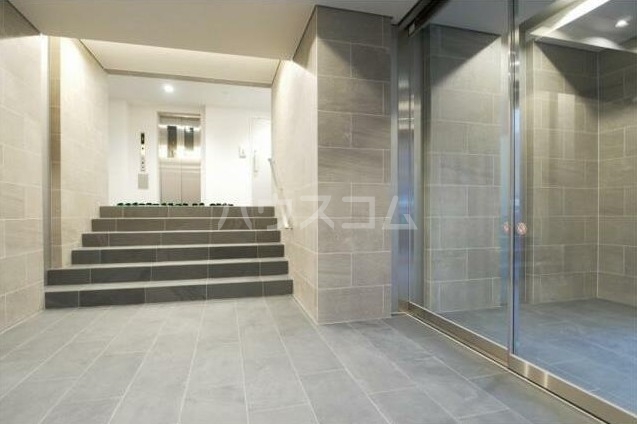 17/21 エントランス