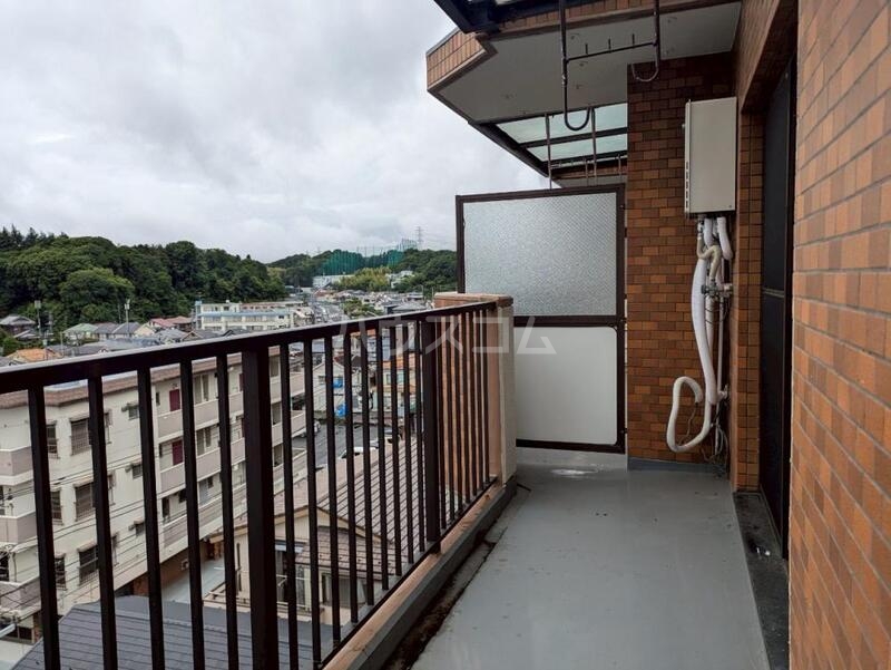 13/21 バルコニー