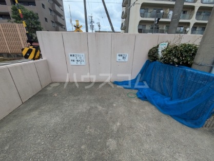 26/28 駐車場