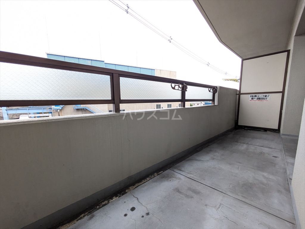 23/30 バルコニー