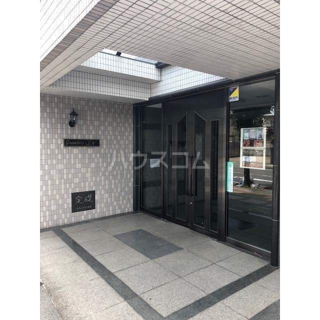 2/10 エントランス