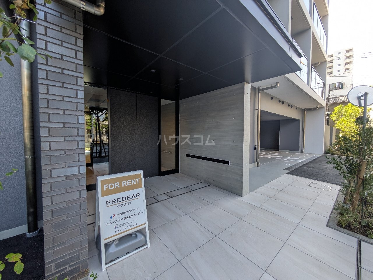 2/4 エントランス