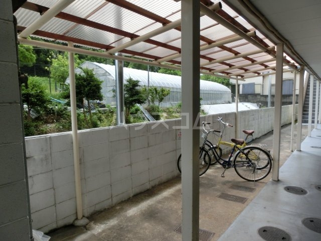 15/19 エントランス
