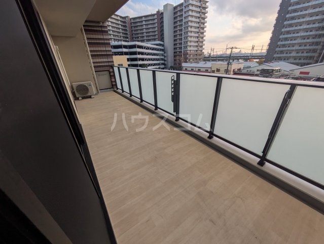 25/30 バルコニー