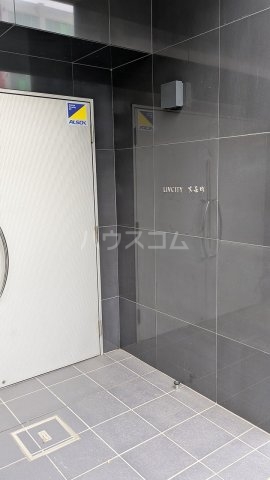 2/4 エントランス