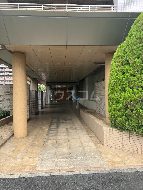 14/15 エントランス