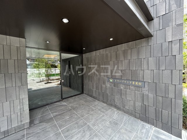 24/30 エントランス