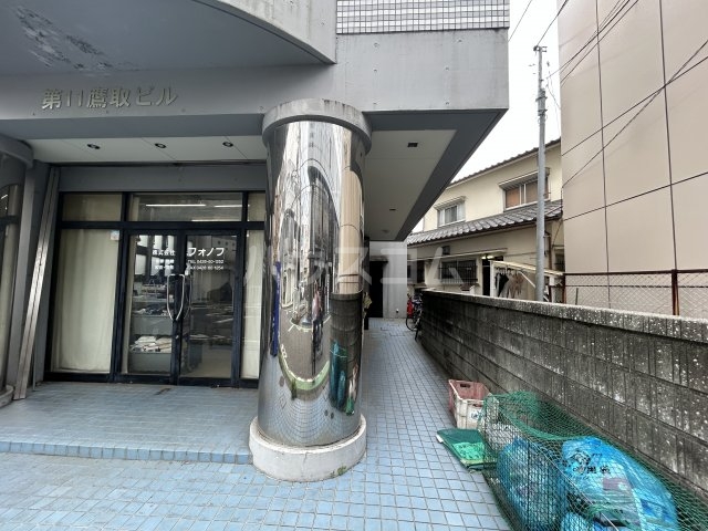 20/30 エントランス