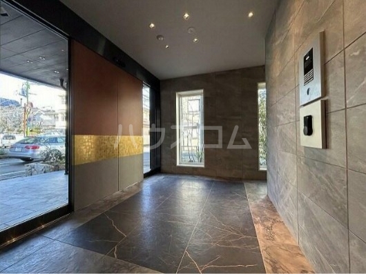 17/24 エントランス