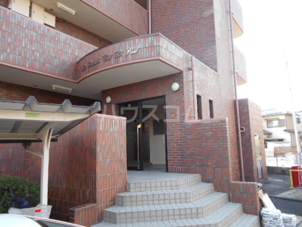 15/22 エントランス